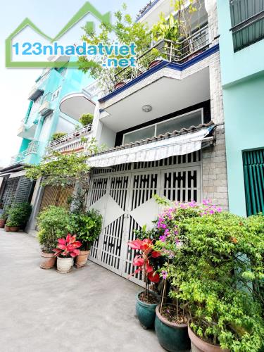 Bán nhà hẻm 3m 184 Âu Dương Lân P3Q8 (P.Chánh Hưng) ko lộ giới