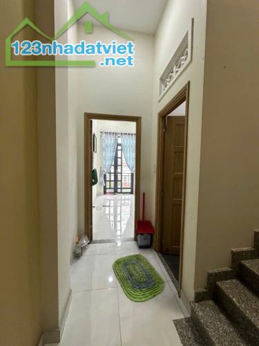 Chủ gấp bán căn nhà 3 tầng BTCT,  diện tích 5 x 18m - 3