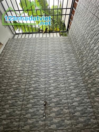 Chủ gấp bán căn nhà 3 tầng BTCT,  diện tích 5 x 18m - 4