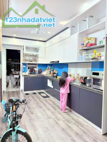 BÁN CHUNG CƯ 2 NGỦ, 2 VS, 68M2, KIM VĂN KIM LŨ, HƠN 3 TỶ tí ti