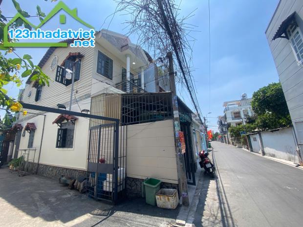 MẶT TIỀN đường số, 2 ô tô tránh, phường Bình Trưng quận 2, giá chỉ 9.4 tỷ  • Khu dân cư an