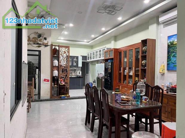 200M2 - HẺM XE HƠI - LINH TRUNG - GẤP BÁN - 1
