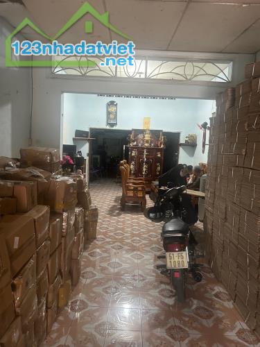 chủ giảm 200tr giá mới 7.7 Tỷ  Bán nhà C4 hẻm 10m Lê Văn Quới, Quận Bình Tân