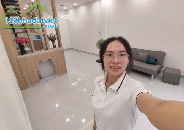 Ngay AEON TÂN PHÚ, Nhà đẹp 44m² Hẻm xe hơi thông chỉ nhỉnh nhẹ 5Đ - 1