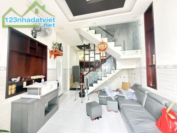 Bán nhà 4 tầng đường số 6, Linh Tây, Thủ Đức, TP HCM. DT 62m2, sổ hồng riêng.  Giá 5,18