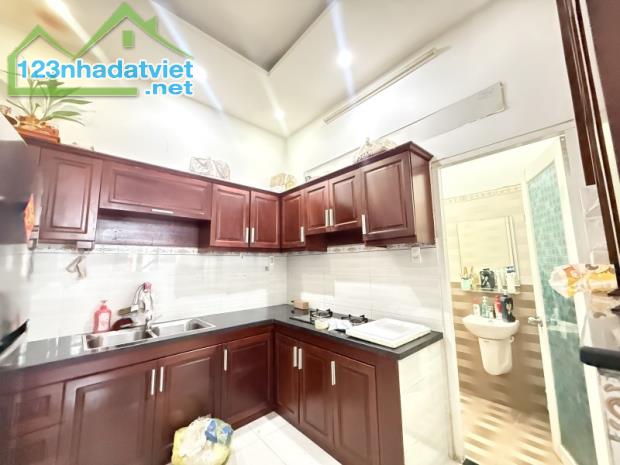 Bán nhà 4 tầng đường số 6, Linh Tây, Thủ Đức, TP HCM. DT 62m2, sổ hồng riêng.  Giá 5,18 - 1