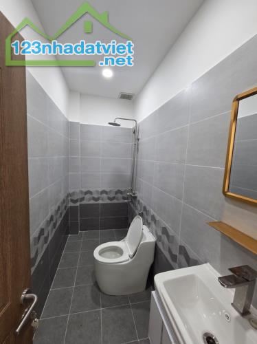 Bán nhà 4 tầng đường số 6, Linh Tây, Thủ Đức, TP HCM. DT 62m2, sổ hồng riêng.  Giá 5,18 - 4