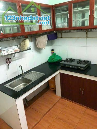 Bán Nhà 3 Tầng 4 Phòng Ngủ, 24M2, Chỉ 3.1 Tỷ, Bùi Văn Ba, Gần KCX Tân Thuận Quận 7 - 1