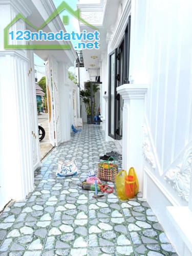 BIỆT THỰ MINI TÂN CỔ ĐIỂN-2 TẦNG-DT 70M2-GÓC 2 MẶT TIỀN HẺM 6M HUỲNH TẤN PHÁT- CHỈ HƠN 6Đ - 2