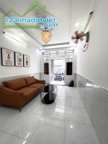 Nhà 2 Tầng Hiệp Bình Phước 34m², 2PN, Đối Diện Vạn Phúc City, Hoàn Công – 3,75 Tỷ - 3