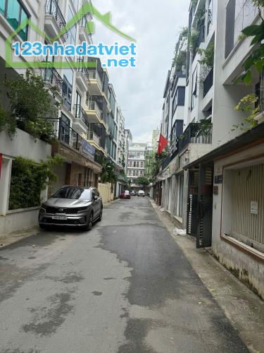 Cho thuê nhà liền kề tại Đường Thanh Bình, Mỗ Lao, Hà Đông - 1
