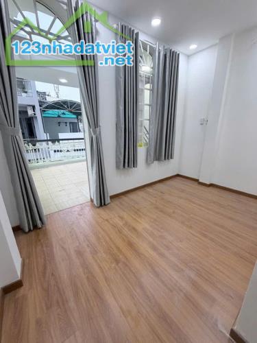 Bán nhà Âu Dương Lân P.3 Q.8. Diện tích 49,6m2. Kết cấu 4 tầng 4PN 3WC. Hoàn công đủ. - 6