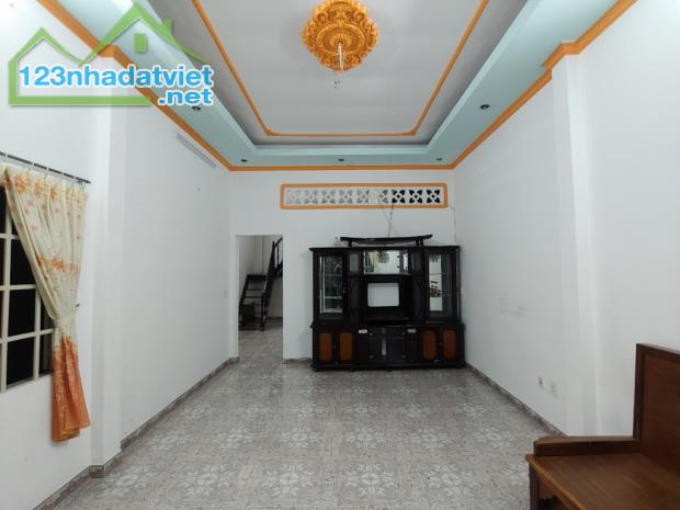 MẶT TIỀN KINH DOANH - ĐƯỜNG 8M - GẦN EON TÂN PHÚ - 71M2- NGANG 5M- ĐANG CHO THUÊ 8TR/01 - 2