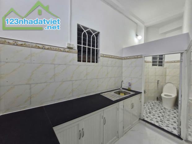 Bán nhà đường Số 13, Linh Chiểu, Thủ Đức, TP HCM. DT 68m2, 3 tầng, sổ hồng riêng, giá - 2
